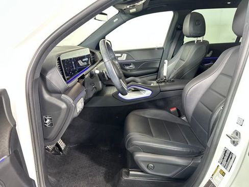 Used 2022 Mercedes-Benz GLS 450 4MATIC image 11