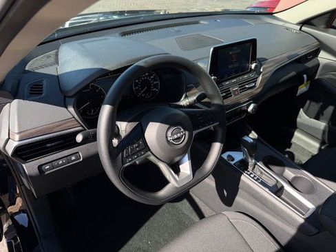 New 2026 Nissan Altima 2.5 SV FWD image 15