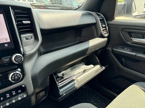 Used 2025 RAM 1500 Warlock AWD/4WD image 46
