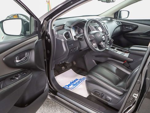 Used 2023 Nissan Murano SV AWD/4WD image 3