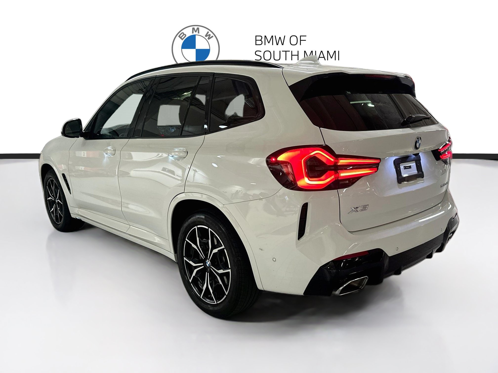 Certified 2024 BMW X3 sDrive30i w/ M Sport Package RWD image 4