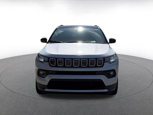 Used 2025 Jeep Compass Limited AWD/4WD image 4