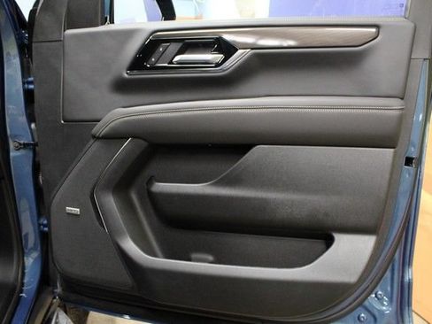 New 2026 GMC Yukon Elevation w/ Elevation Premium Package AWD/4WD image 10