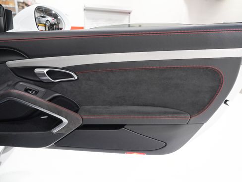 Used 2018 Porsche 911 GT3 RWD image 18