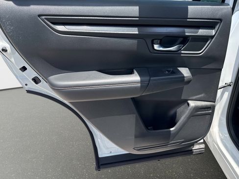 Used 2023 Honda CR-V Sport image 11