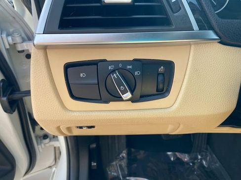 Used 2017 BMW 330e RWD image 18