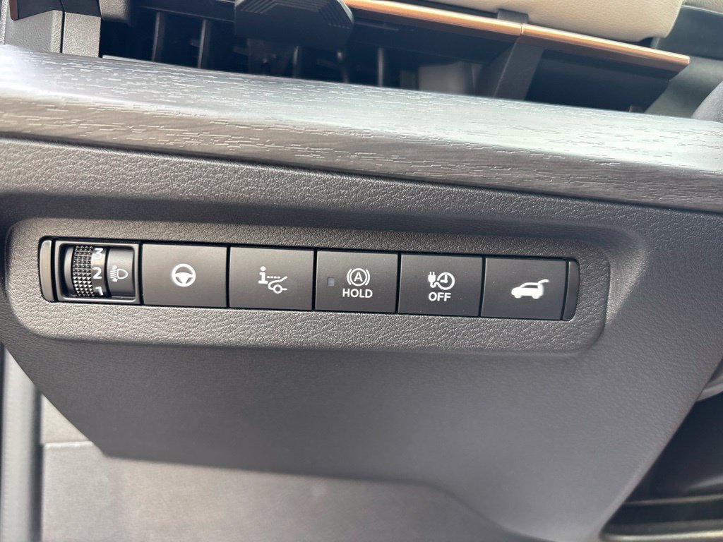 Certified 2023 Nissan Ariya AWD image 22
