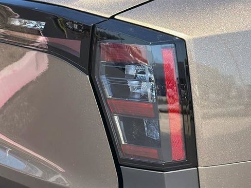 New 2026 Nissan Kicks SR FWD image 31