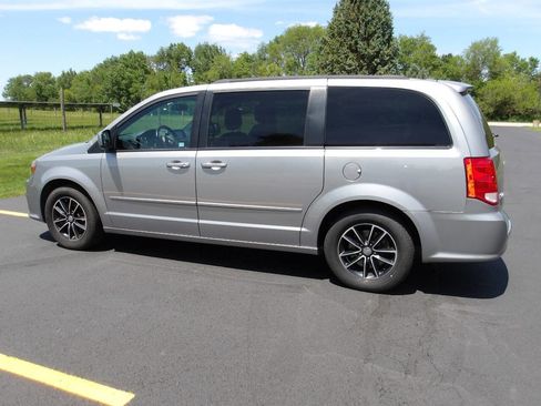 Used 2017 Dodge Grand Caravan GT FWD image 11