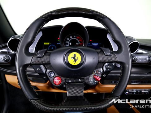 Used 2022 Ferrari F8 Tributo image 15