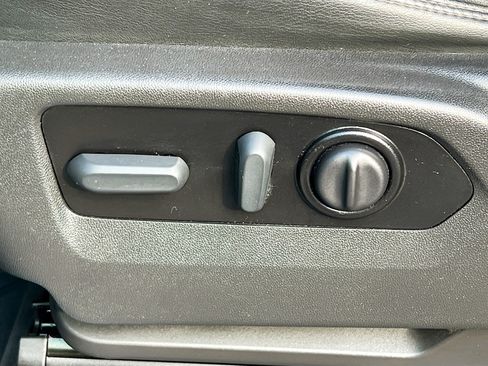 Used 2022 Chevrolet Silverado 3500 High Country image 15