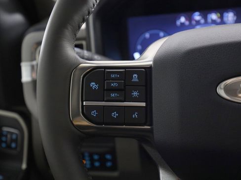 Used 2025 Ford F450 Platinum w/ Platinum Plus Package image 20