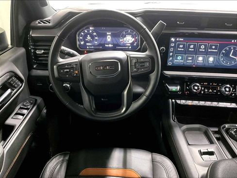 Used 2024 GMC Sierra 2500 AT4 w/ AT4 Premium Plus Package image 13