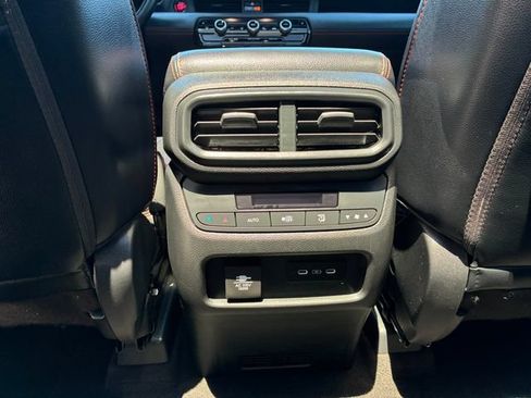 Used 2024 Honda Pilot TrailSport image 31