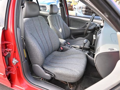 Used 2005 Chevrolet Cavalier Sedan w/ Preferred Equipment Group FWD image 24