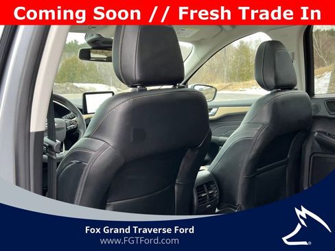 Certified 2022 Ford Escape Titanium w/ Titanium Elite Package image 32