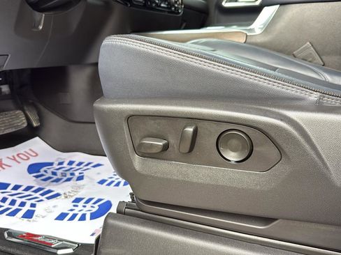 Used 2024 Chevrolet Silverado 3500 High Country w/ Technology Package image 11