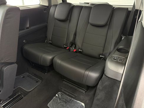 Used 2023 Mercedes-Benz GLS 450 4MATIC image 25