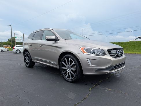 Used 2016 Volvo XC60 T5 Platinum w/ Climate Package FWD image 4