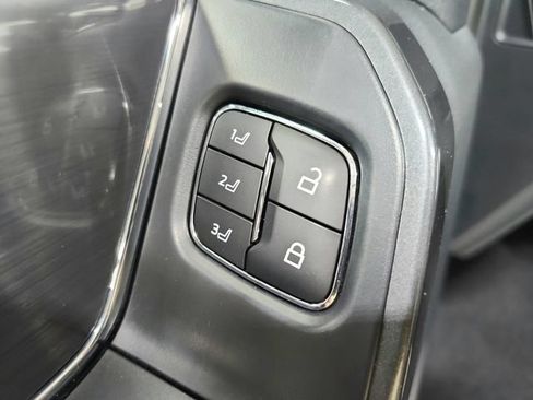 Used 2022 Ford F150 Lariat w/ Equipment Group 502A High AWD/4WD image 21