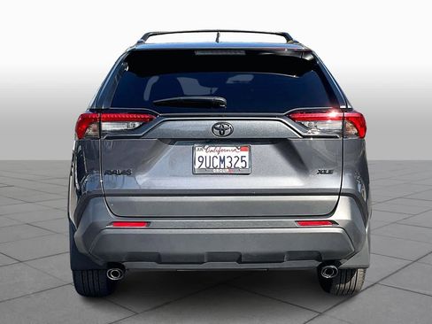 Used 2025 Toyota RAV4 XLE Premium image 5