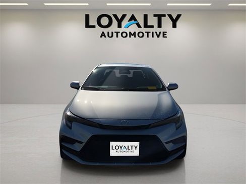 Used 2025 Toyota Corolla SE w/ SE Premium Package image 8