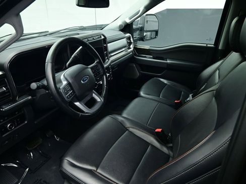 Used 2023 Ford F250 Lariat w/ Sport Appearance Package image 11