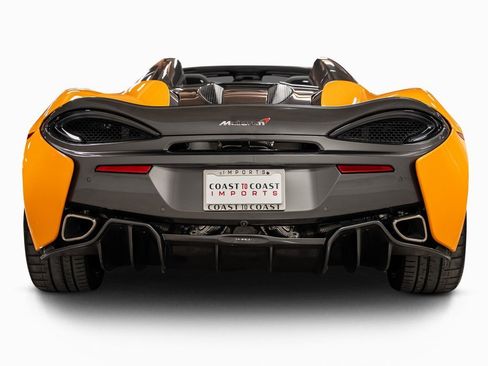Used 2018 McLaren 570S Spider image 21