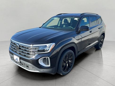 New 2026 Volkswagen Atlas SE image 3