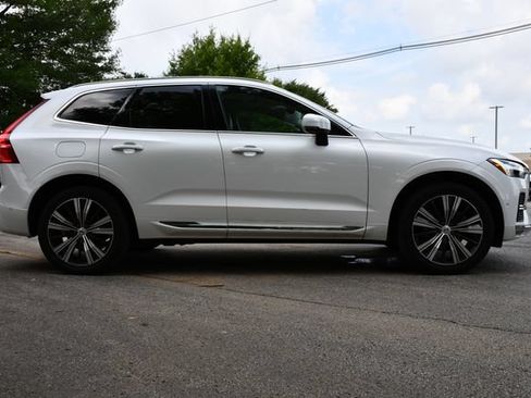 Used 2023 Volvo XC60 B5 Plus w/ Climate Package AWD/4WD image 8
