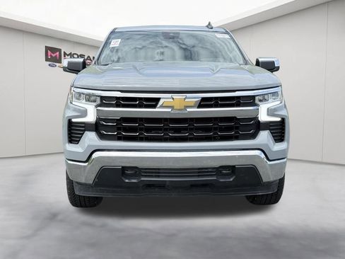 Used 2024 Chevrolet Silverado 1500 LT AWD/4WD image 3