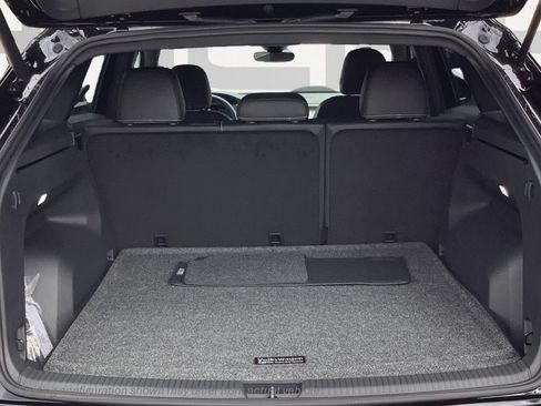 New 2026 Volkswagen Atlas Cross Sport SE FWD image 14