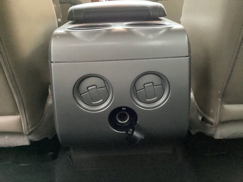 Used 2010 Ford F150 Lariat image 37