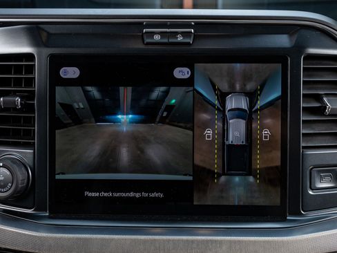 Used 2025 Ford F350 Platinum w/ Platinum Plus Package image 26