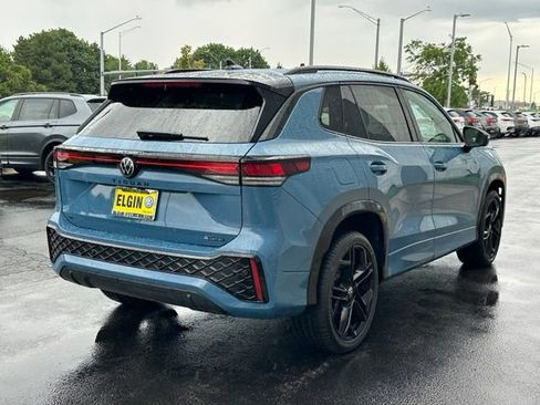 Certified 2025 Volkswagen Tiguan SE R-Line AWD/4WD image 4