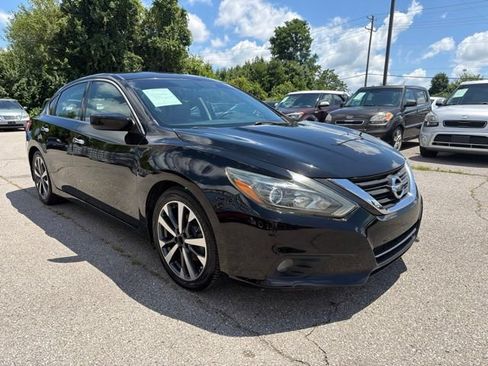 Used 2016 Nissan Altima 2.5 SR FWD image 1