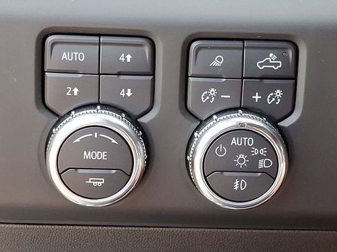 Used 2024 GMC Sierra 1500 AT4 w/ Technology Package AWD/4WD image 30