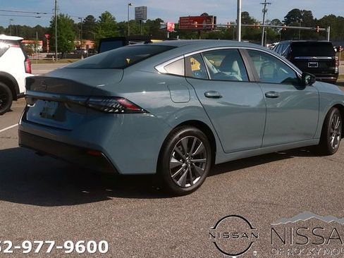 New 2026 Nissan Sentra SL FWD image 5