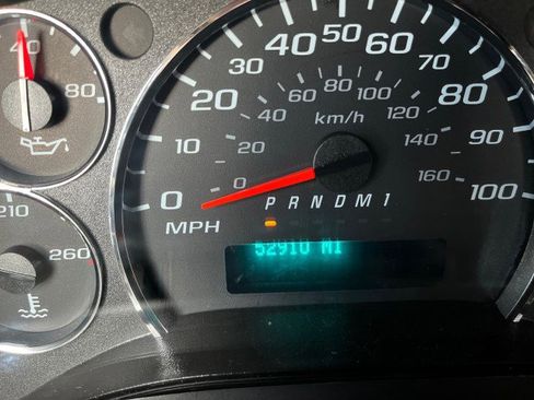 Used 2020 GMC Savana 2500 w/ Driver Convenience Package image 19