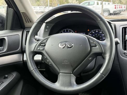 Used 2015 INFINITI Q40 AWD w/ Navigation Package image 9
