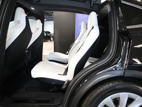 Used 2018 Tesla Model X P100D image 42