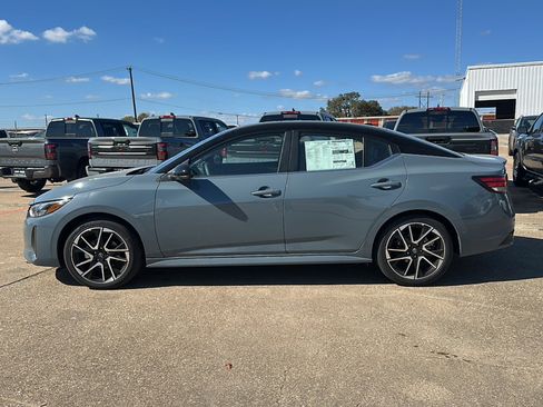 New 2025 Nissan Sentra SR w/ SR Premium Package image 5