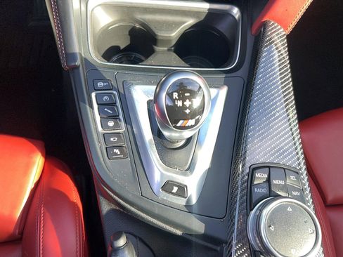 Used 2015 BMW M4 Convertible image 19