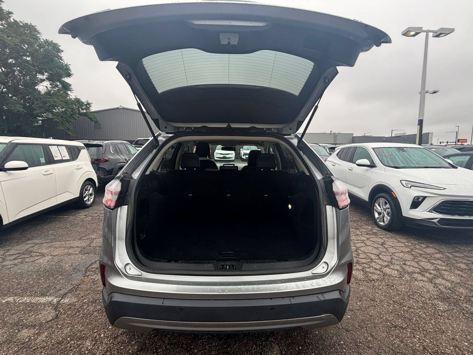 Used 2024 Ford Edge SEL AWD/4WD image 29