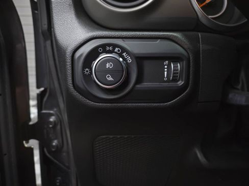 Used 2023 Jeep Gladiator Sport AWD/4WD image 29
