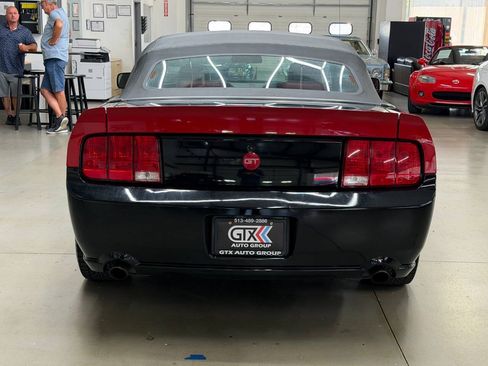 Used 2006 Ford Mustang GT RWD image 3