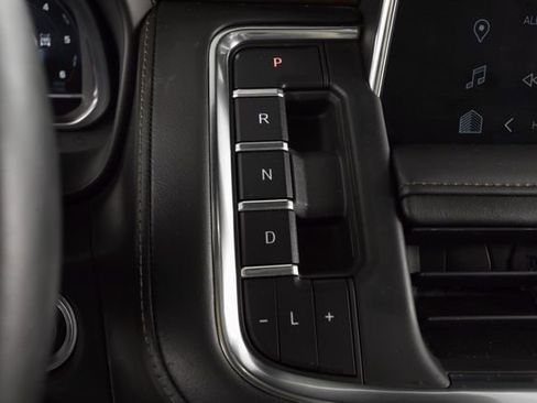 Used 2023 Chevrolet Tahoe High Country w/ LPO, Illumination Package AWD/4WD image 15
