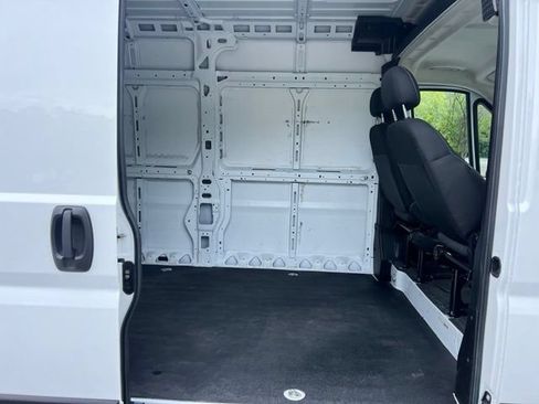 Used 2023 RAM ProMaster 2500 FWD image 15