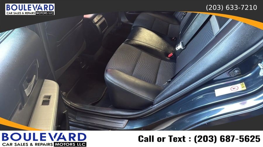 Used 2012 Toyota Camry SE FWD image 23