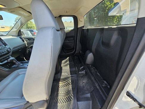 Used 2019 Chevrolet Colorado W/T w/ WT Convenience Package RWD image 24